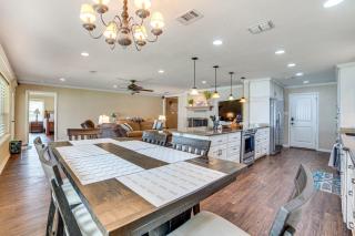 Waterfront Retreat with Dock on Cedar Creek Lake! - Kemp - 4