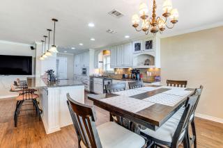 Waterfront Retreat with Dock on Cedar Creek Lake! - Kemp - 3