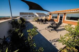 Francesca's terrace overlooking the sea - 1