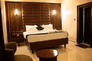 Victorian Bloom Hotel and Resort - - 8