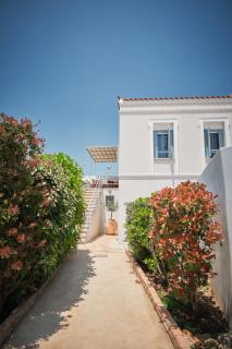 Maira Arch House - 3