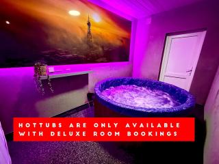 hornby luxury hot tub and jacuzzi suites - Blackpool - 0