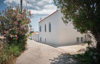 Maira Arch House - 1