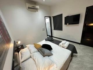 London suites, By Poblado Suites - Medellín - 4