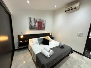 London suites, By Poblado Suites - Medellín - 3