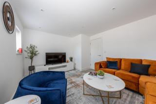 Superb 3 Bed House with 6 Beds Sleeps 8 Free Parking Ideal for contractors - Luton - 9