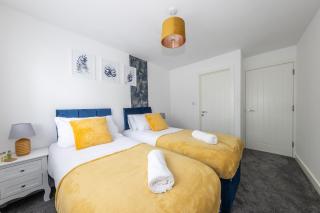 Superb 3 Bed House with 6 Beds Sleeps 8 Free Parking Ideal for contractors - Luton - 6