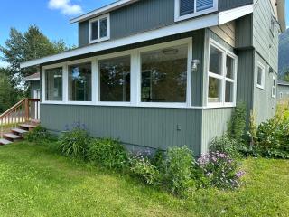 Bear Mountain View 4BR Home- Only 25 Min Anchorage, Central location ,- 5 star property - Eagle River - 6