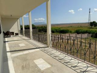 Villa Sandra and Pool near Airport - Norakert - 9