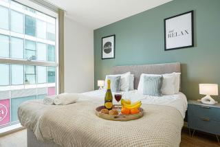 Central MK - Executive Hub Apartment - 2 Bedroom 2 Bathroom - Free Parking, Fast WIFI & Smart TV with Netflix by Yoko Property - Milton Keynes - 3