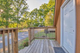 Cozy Cabin Near Dollywood with Parking - Pigeon Forge - 7