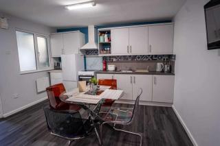 1 Bed-Sleeps 4-Private Garden-Free Parking - Saint Albans - 6