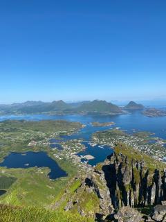 Sjøgløtt Lofoten- modern cabin by the sea Ballstad - 1