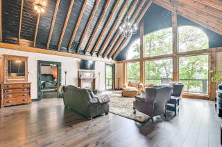 Upscale Getaway on Smith Lake with Boat Dock - Arley - 8