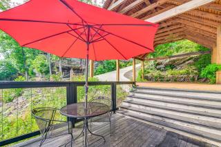 Upscale Getaway on Smith Lake with Boat Dock - Arley - 4