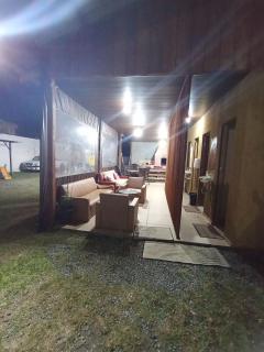 Cabana com Ar condicionado e area de cozinha e banheiro compartilhado a 10 minutos do Parque Beto Carrero - 5