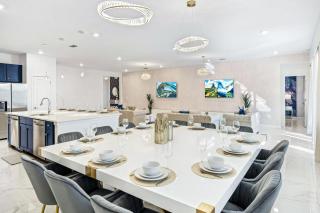 Upstay 15BR Villa w Games Room, Pool & Cinema - 7