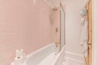 Stylish 2BR Steps from Windsor Castle and High St - Windsor - 4