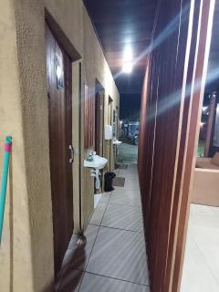 Cabana com Ar condicionado e area de cozinha e banheiro compartilhado a 10 minutos do Parque Beto Carrero - 2