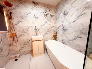 Beautiful Two Bedroom - Lekki - 2