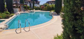 DA02, two bedroom apartment next to large shared pool - Kouklia - 9
