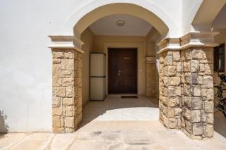 DA02, two bedroom apartment next to large shared pool - Kouklia - 6