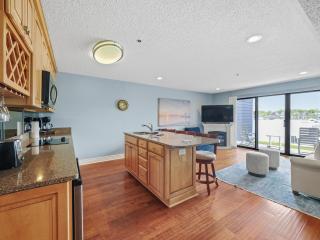 116 Edgewater Inn - 1