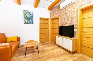 Sanus Apartments - 1