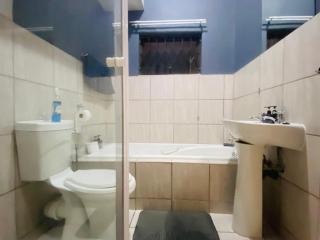 A spacious 2bedrooms apartment in the heart of Kempton Park - 8
