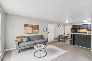 Jamestown B4 I Comfy 2 Bed 1 Bath - 4