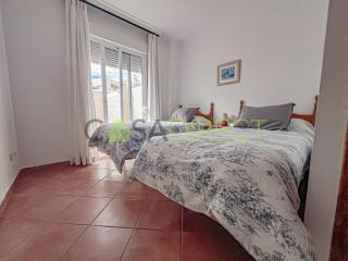 Bright 2-Bedroom Apartment with Private Patio and Communal Roof Terrace in Centr - Nerja - 2