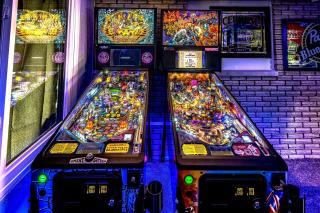 Hot Tub SPA Massage GoldenTee Pinball Near WPAFB Museum - Dayton - 9
