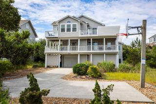 Steps to Beach Game Room Hot Tub and Outdoor Fun - Duck - 0