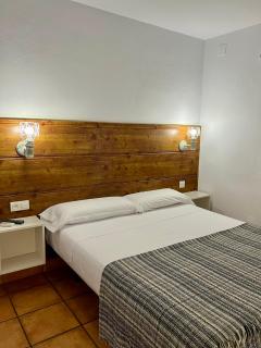 Hostal Real - San Juan del Puerto - 2