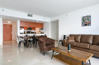 Spacious Penthouse in Brickell 3 BR, Free Parking - 3
