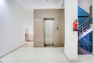Hotel O Subhash Chowk Near Medanta Hospital Formerly L B Residency - Gurgaon - 2