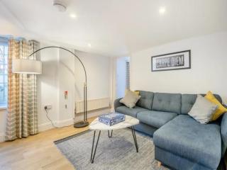 Costal Retreat with Garden & BBQ - Lymington - 4