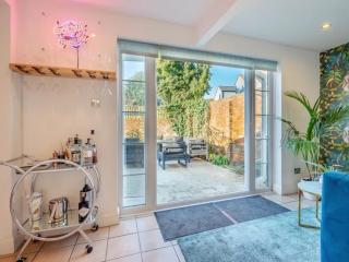 Costal Retreat with Garden & BBQ - Lymington - 9