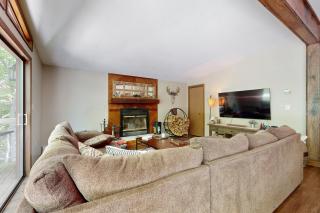 Green Mountain Escape - 9