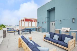 Entire Apt Downtown with Gym - Stamford - 3