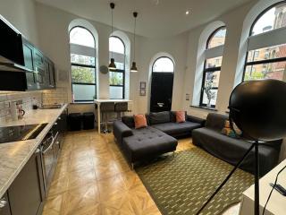 Modern 2 Bed City Centre Apartment - Leeds - 3