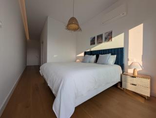 Breathtaking Oceanfront Living, Sunset Facing 3-Bedroom Flat in Acqua Residences - 5