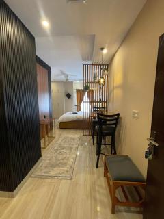 Just Move Studio APT, Near ISB Int'l AIRPT - Islamabad - 3
