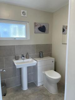 Cosy Cabin - Bideford Bay Holiday Park - 4