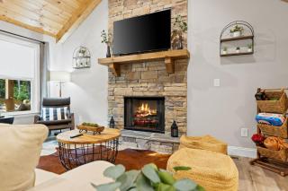MTN Views-Hot Tub- Games-Dog Friendly - Ellijay - 2