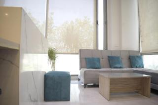 Tropical Luxury 2Bdr Apartment with Garden - Sheikh Zayed - 1