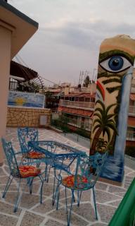 Apartment on 4th floor with a huge balcony! 10 min away from Metro! - Salonicco - 9