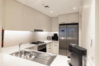Stunning Burj & Fountain Views Luxury 2 BR - Dubai - 8