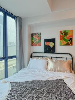 VIDA VERDE at 38 Park Avenue - 5 minutes walk to Ayala Central Bloc, with Infinity Pool, Fast Wi-Fi, Gym, & City Views inside Cebu IT Park - Città di Cebu - 1
