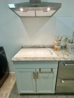 Stylish Studio with Kitchenette - Sterling - 1